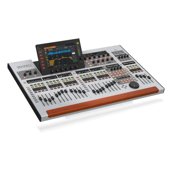 Imagem de Mesa Behringer Wing Mixer Digital 48C. 24Faders Touchscreen 