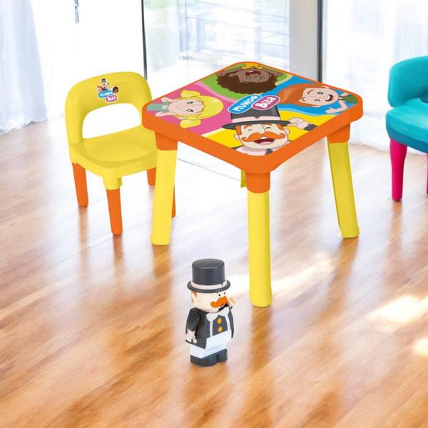 Imagem de Mesa Bita Infantil com Cadeira Laranja e Amarela com Boneco