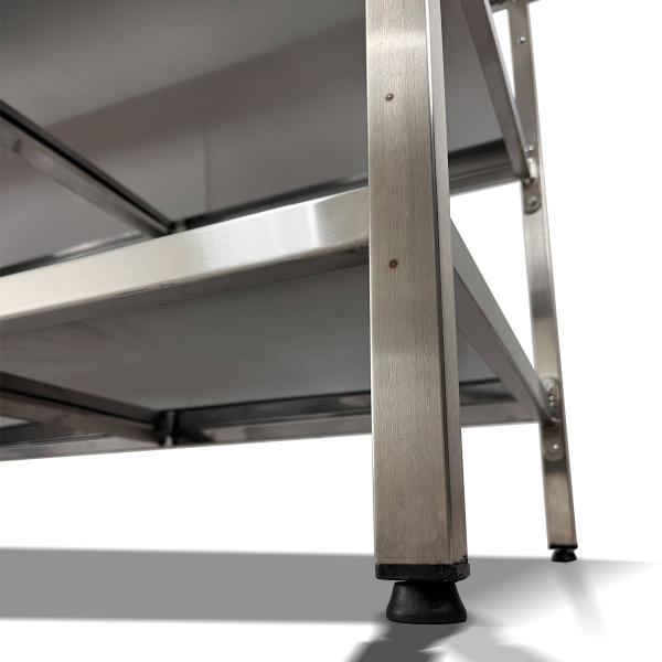 Mesa de Aço Inox Industrial 150x70x90 cm com 2 Prateleiras Plano Liso Nortinox Imagem de Mesa de Aço Inox Industrial 150x70x90 cm com 2 Prateleiras Plano Liso Nortinox