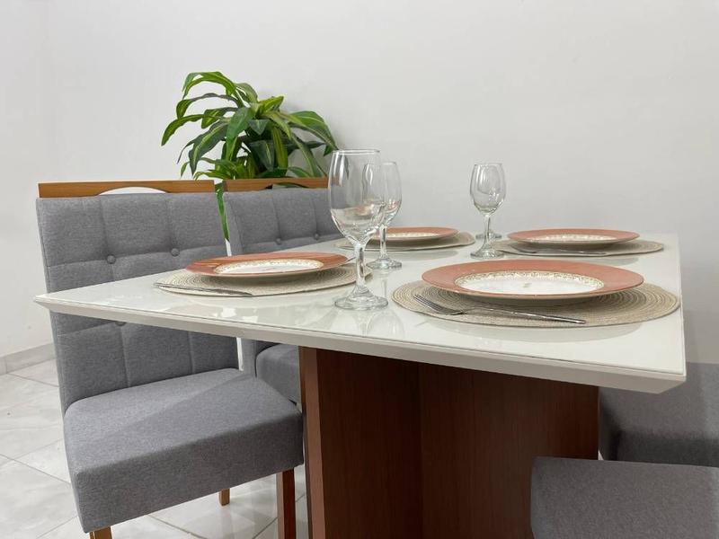 Imagem de Mesa de Jantar com 4 Cadeiras 1.20x0.90 Helo/Nicole  Mel/Off White/Cinza