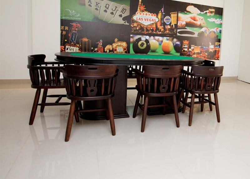 Imagem de Mesa de Poker Linha Master - 2,0x1,0m