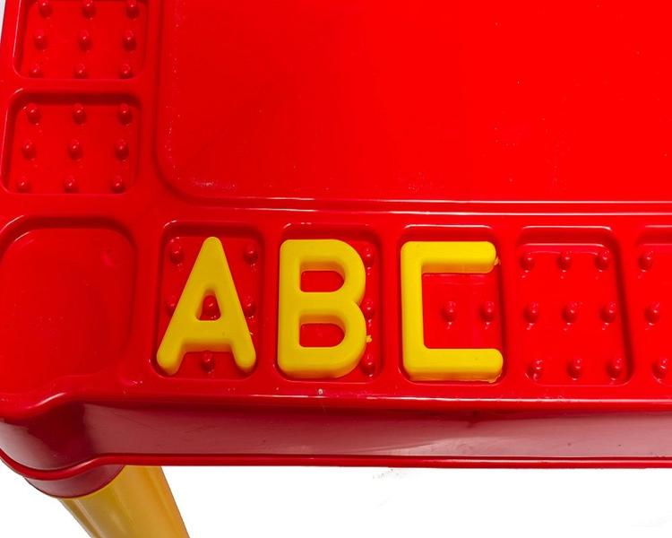 Imagem de Mesa Infantil Com Letras E Números + Pista Autorama Radical