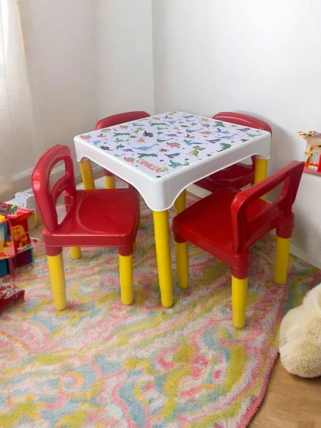 Imagem de Mesa Mesinha Conjunto Infantil Com 4 Cadeiras Escolar Plástica Camaleão