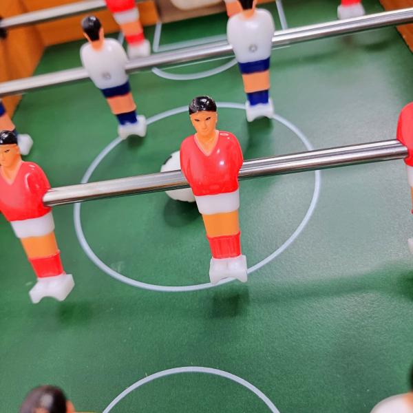 Imagem de Mesa Pebolim Mini Futebol De Mesa 12 Jogadores Bolas Placar