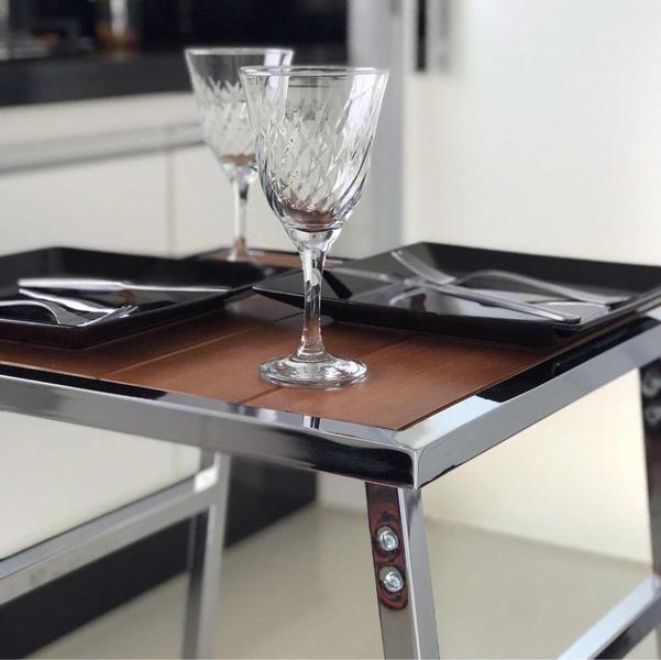 Imagem de Mesa Pequena Quadrada Cromada Para Cozinhas De Apartamento