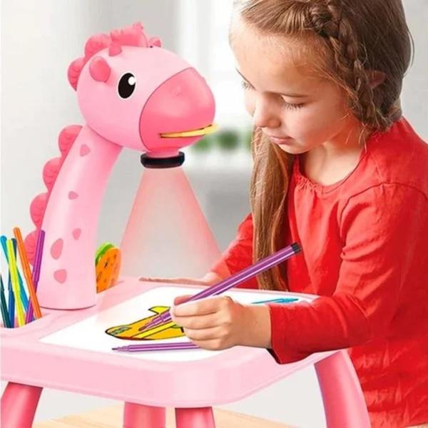 Imagem de Mesa Projetora Lousa Mágica Mesinha Com Projetor Desenhos Girafinha Brinquedo Infantil