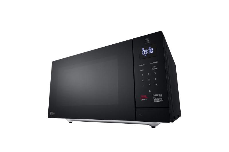 Imagem de Micro-ondas LG NeoChef 30 litros 127V Preto Limpa Fácil MS3033DS