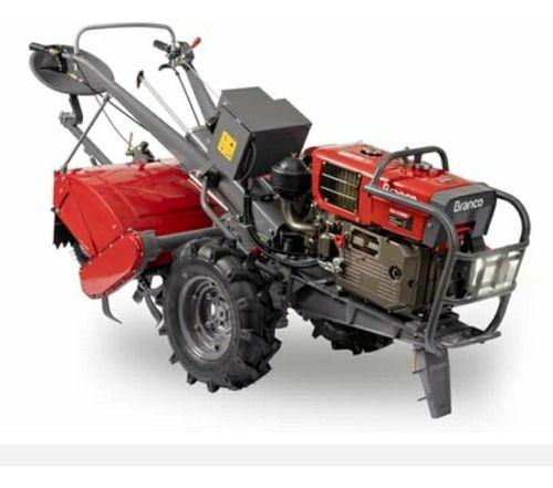 Microtrator Branco 18cv C/ Carreta Tracionada Fixa C/enxadas - Branco Motores Imagem de Microtrator Branco 18cv C/ Carreta Tracionada Fixa C/enxadas