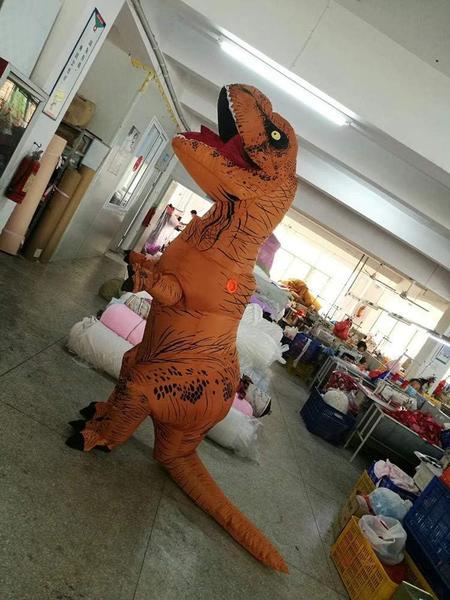 Imagem de Mini Fan Blower Kiddale Originals para fantasia de dinossauro laranja