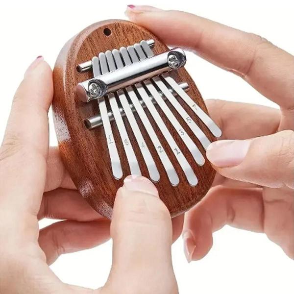 Imagem de Mini Kalimba de 8 Teclas em Madeira - Piano de Polegar de Alta Qualidade