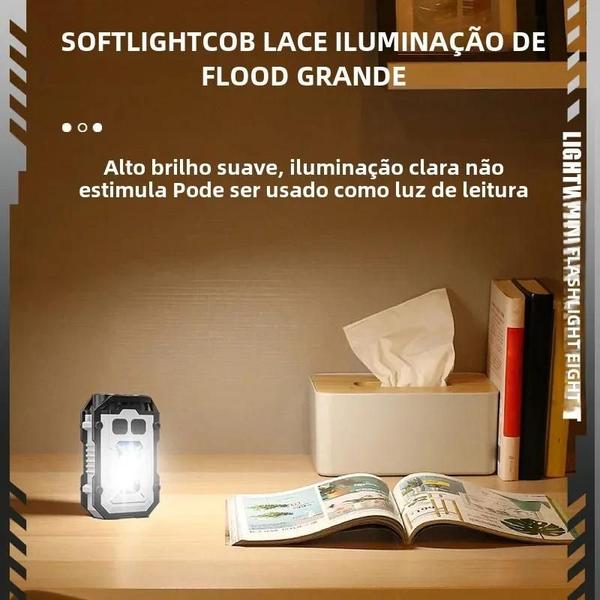 Imagem de Mini Lanterna LED de Chaveiro - Portátil, Alto Brilho, Ideal para Acampamento e Pesca