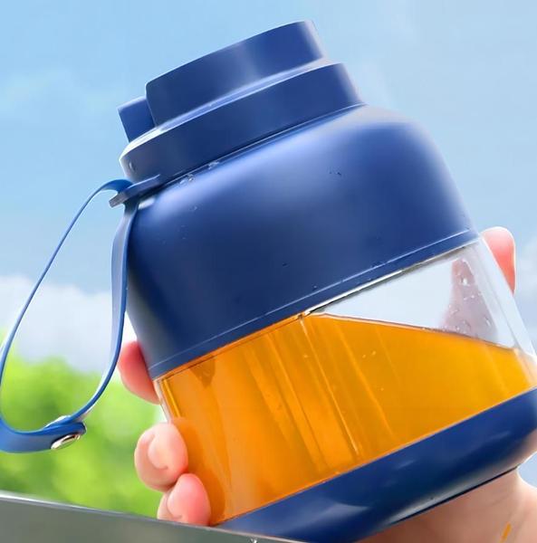 Mini Liquidificador Mixer Espremedor Juicer Portátil 800 Ml - Tomate Imagem de Mini Liquidificador Mixer Espremedor Juicer Portátil 800 Ml