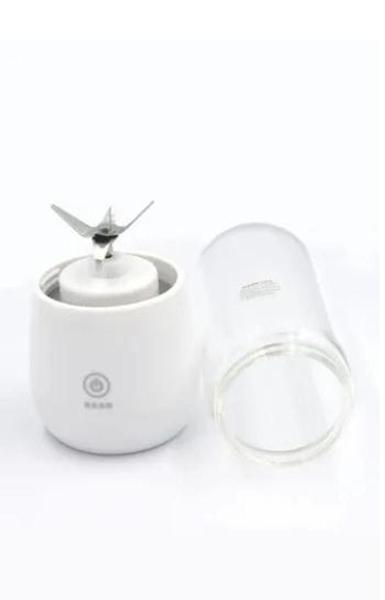 Mini Liquidificador Portátil Recarregável - Cabo Usb - B-Max - B-Max Imagem de Mini Liquidificador Portátil Recarregável - Cabo Usb - B-Max