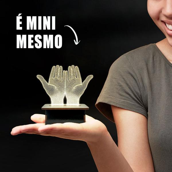Mini Luminária Ilusão 3D - Mãos em Fé - ShopC Imagem de Mini Luminária Ilusão 3D - Mãos em Fé