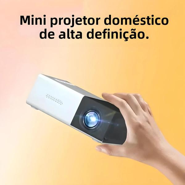 Imagem de Mini Projetor De Filme Portátil YG300 Para Acampamento Ao Ar Livre Drive-in Home Theater 30000 Horas