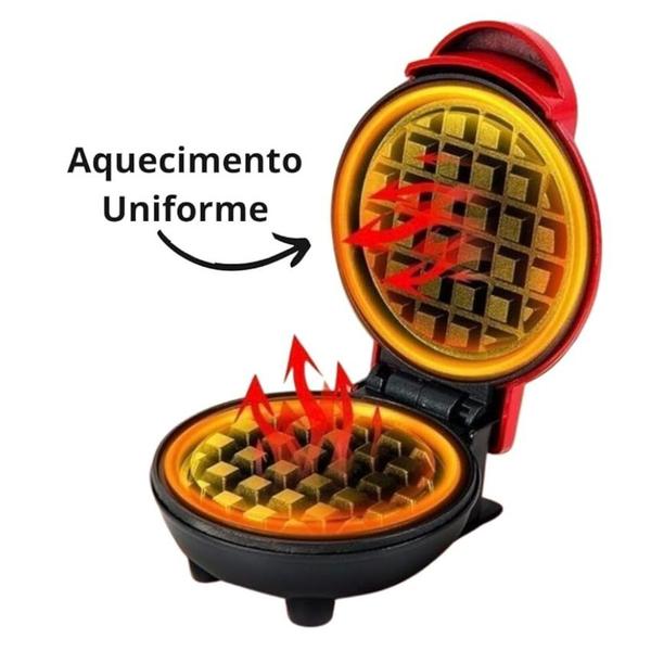 Imagem de Mini Waffle Machine Portátil Antiaderente Elétrica 110V Compacta Para Assar Em Casa