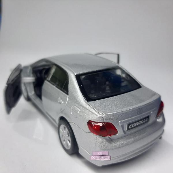 Imagem de Miniatura Carro de Ferro Toyota Corolla 12cm Coleção