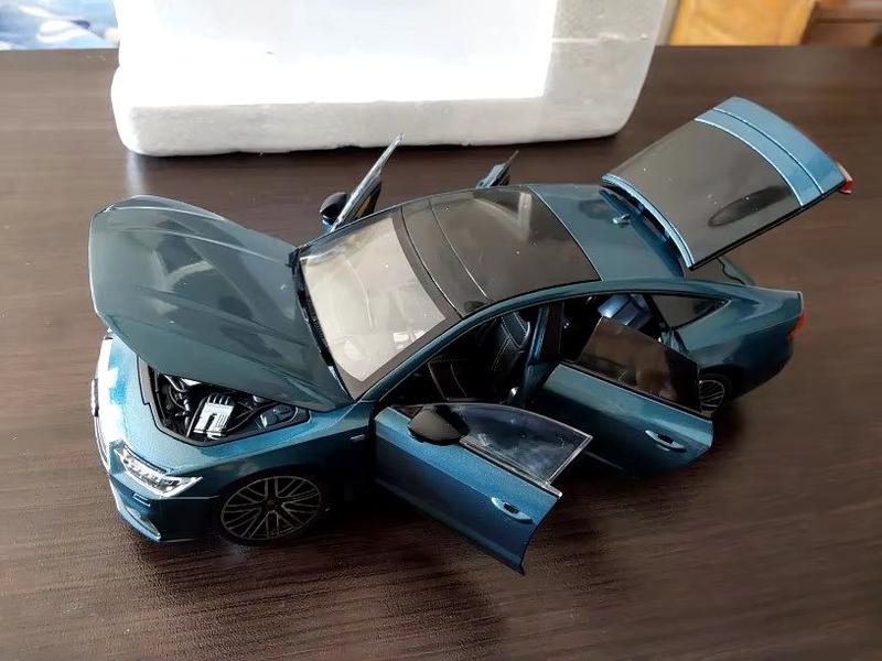 Imagem de Miniatura Carro Esportivo Audi A7 Sportback (2020) - Escala 1/24