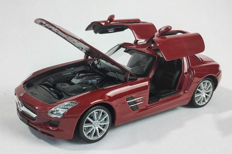 Imagem de Miniatura Carro Mercedes-Benz SLS AMG Escala 1:24 Welly