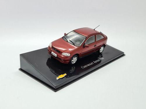 Imagem de Miniatura Chevrolet Astra 1999 Bordô Metal Escala 1:43