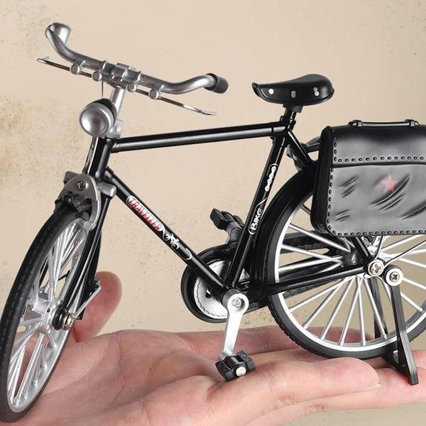 Imagem de Miniatura de Bicicleta Retro - Decoração de Mesa com Design Nostálgico