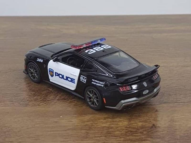 Imagem de Miniatura Ford Mustang Dark Horse 2024 Kinsmart 1:38 Metal e Fricção Preto Policia