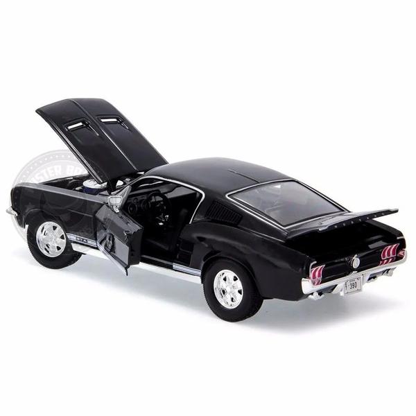 Miniatura Ford Mustang Gta Fastback 1967 Preto Maisto 1/18 Imagem de Miniatura Ford Mustang Gta Fastback 1967 Preto Maisto 1/18
