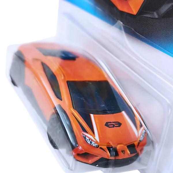 Imagem de Miniatura hot wheels- lamborghini huracán sterrato - hry87 - 222/250 