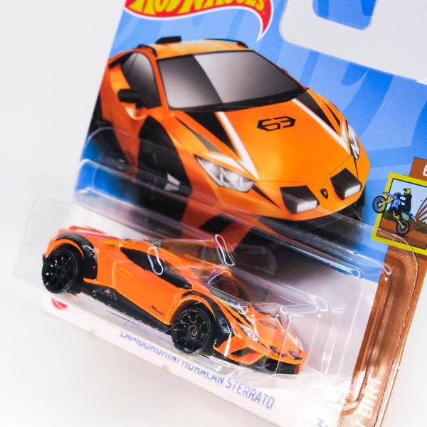 Imagem de Miniatura hot wheels- lamborghini huracán sterrato - hry87 - 222/250 