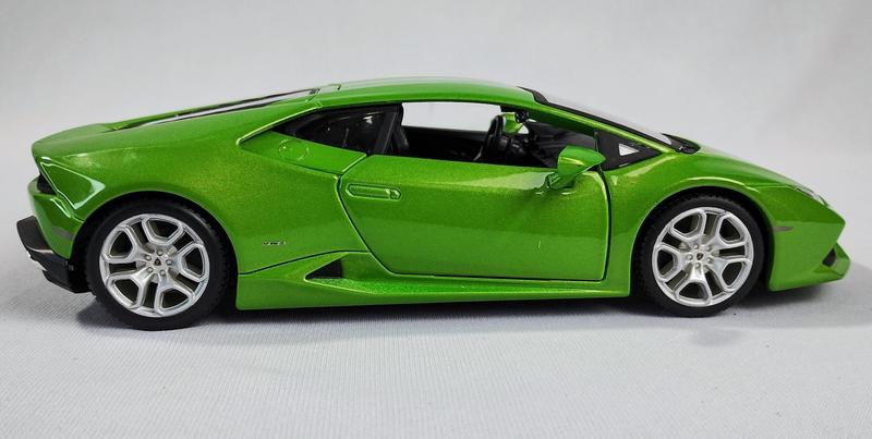 Imagem de Miniatura Lamborghini Huracan LP610-4 Escala 1:24 Maisto