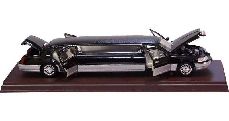 Imagem de Miniatura Limousine Lincoln Town Car 2003 Preta 1/24