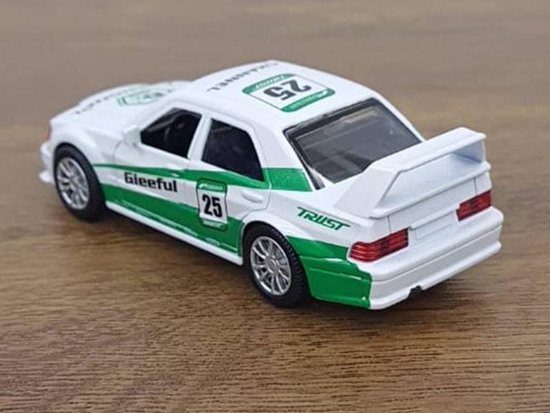 Imagem de Miniatura Mercedes Rally Stock Car Corrida 12 cm Metal e Fricção Branca