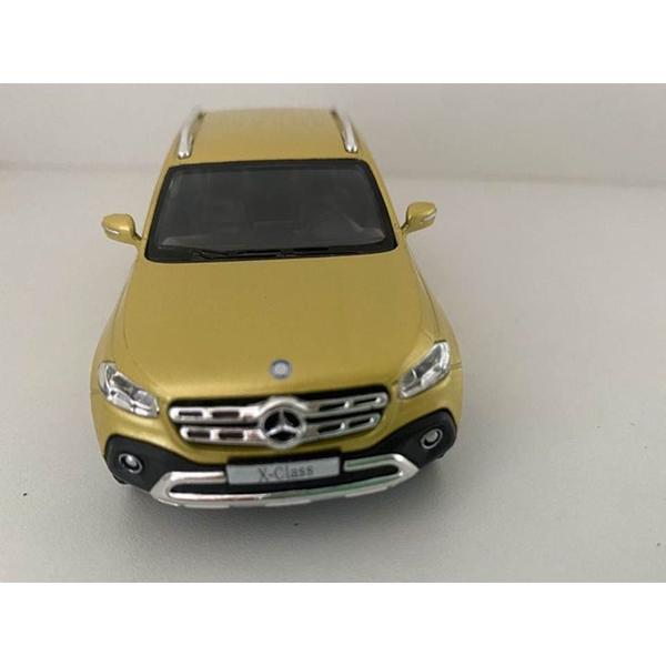 Imagem de Miniatura Mercedes X-Class Kinsmart 1/42 Metal e Fricção Amarela Dourada