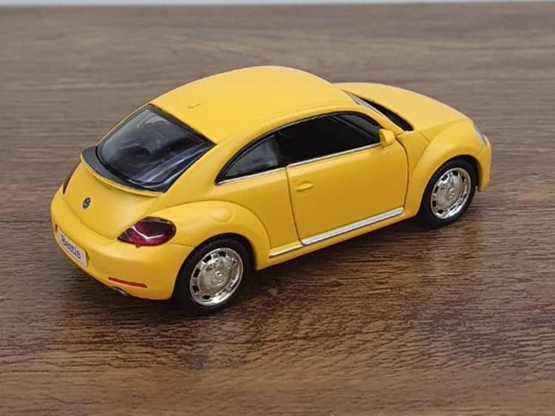 Imagem de Miniatura New Beetle 2012 RMZ 1/32 Metal e Fricção  Amarelo Fosco