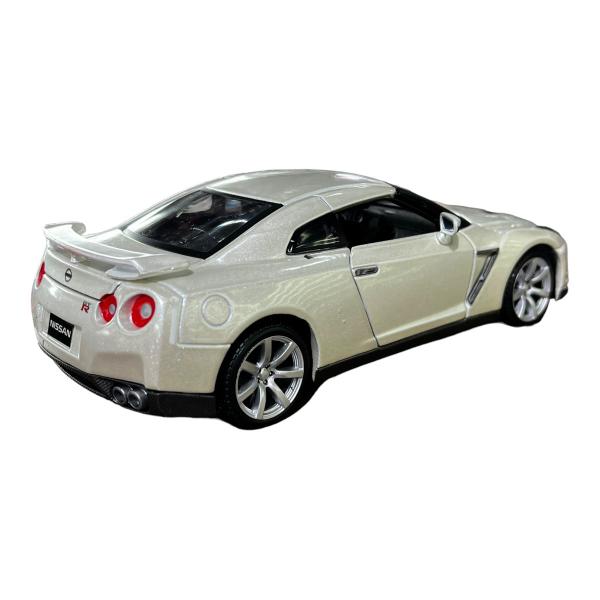 Imagem de Miniatura Nissan GTR R35 Branco Metal 1:24