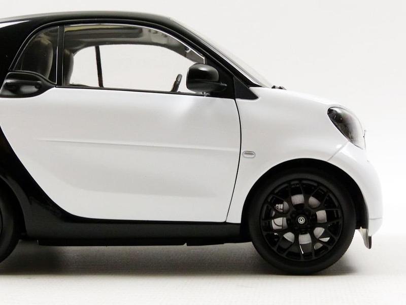 Imagem de Miniatura Norev Smart Fortwo 2015 Escala 1/18 Preto/Branco