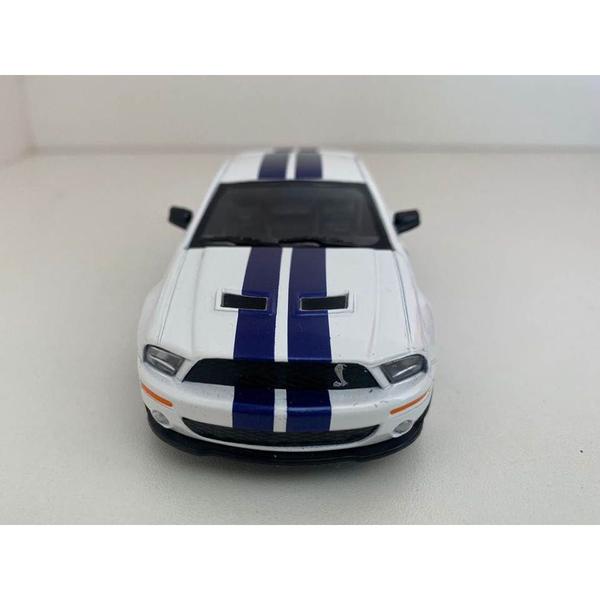 Imagem de Miniatura Shelby 2007 GT 500 Kinsmart 1/38 Metal e Fricção Branco