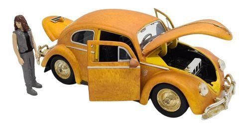 Imagem de Miniatura Volkswagen Fusca Bumblebee Transfor C/ Boneco 1:24