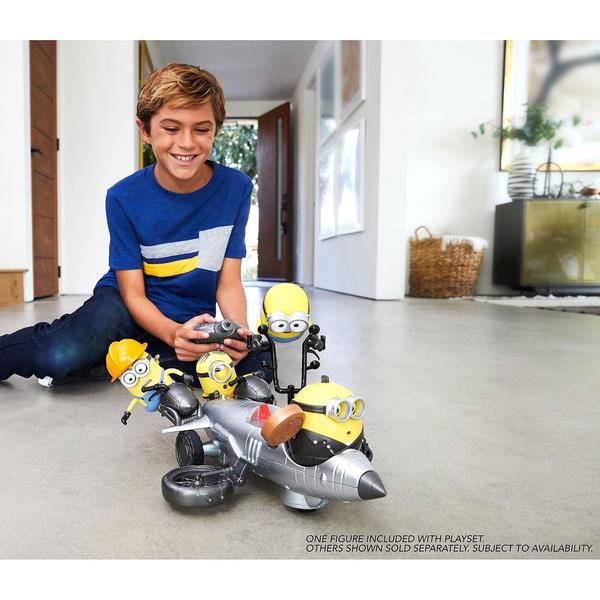 Imagem de Minions: ld Rider Remote Control Vehicle com Minion Bob Action Figure, faz um grande presente para crianças de 4 anos ou mais