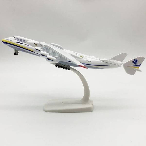 Imagem de Modelo de avião Bewath Antonov AN-225 em liga metálica em escala 1:400