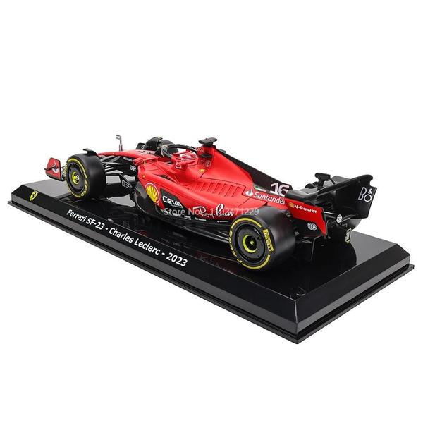 Imagem de Modelo de Carro de Fórmula 1 Bburago - Leclerc e Sainz 2023 Ferrari SF23 - Escala 1:24