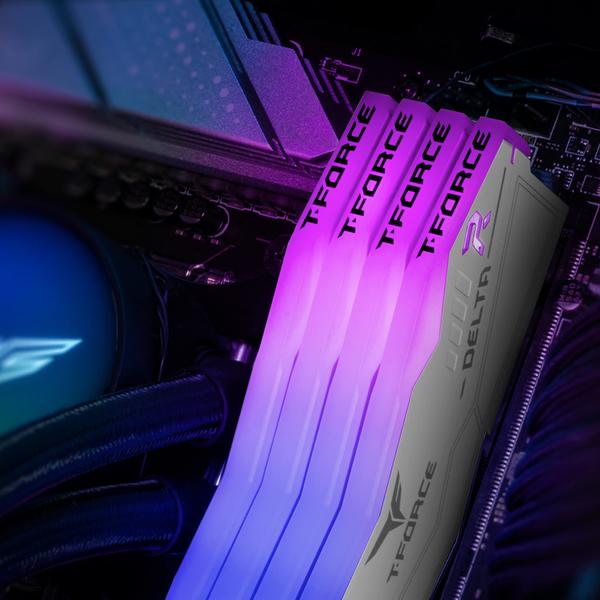 Imagem de Módulo de memória TEAMGROUP T-Force Delta RGB DDR5 64GB (2x32GB)