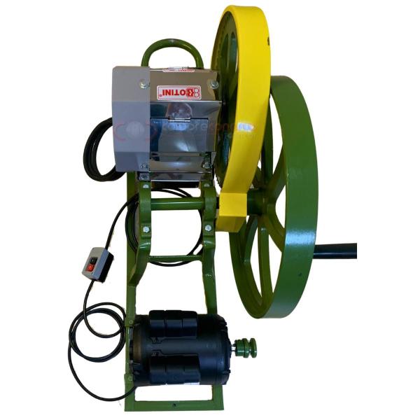 Moenda / Engenho de Cana B120 Baixo Ferro Botini 220v Imagem de Moenda / Engenho de Cana B120 Baixo Ferro Botini 220v