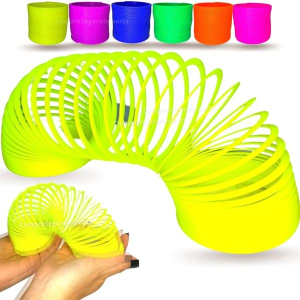 Mola Maluca Brinquedo Infantil Colorida Varias Cores - Europio Imagem de Mola Maluca Brinquedo Infantil Colorida Varias Cores