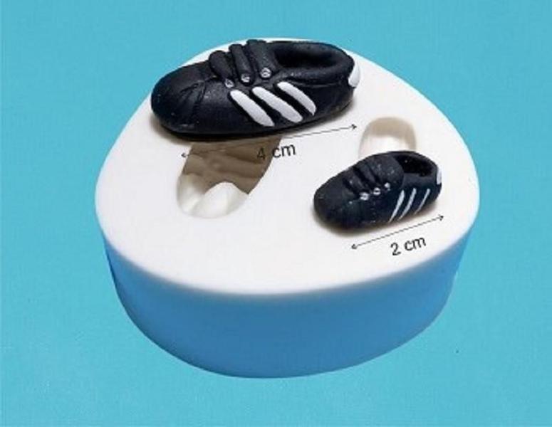 Imagem de Molde de silicone biscuit confeitaria - chuteiras futebol -  modele