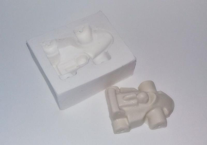 Imagem de Molde De Silicone Carro 3d 2 Para Confeitaria E Biscuit.