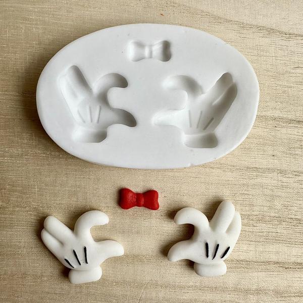 Imagem de Molde de Silicone Luvinha Mickey