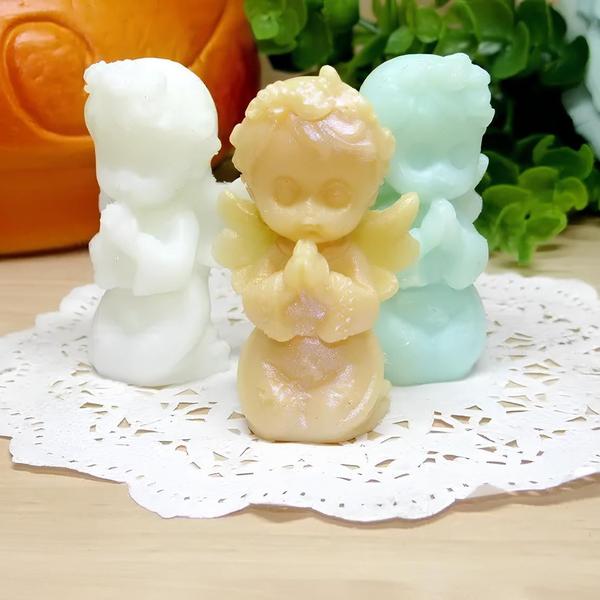 Imagem de Molde de Silicone Mini Anjinho Orando para Sabonete Vela Biscuit Gesso Anjo  Rezando  Religioso