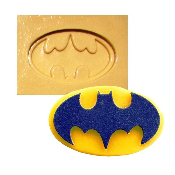 Imagem de Molde de Silicone para Biscuit Casa da Arte  Modelo: Símbolo do Batman 1395