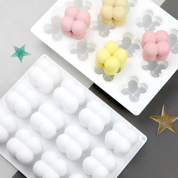 Molde de Silicone para Vela em Cubo - 12 Cavidades - Ideal para Mousse e Bolo Imagem de Molde de Silicone para Vela em Cubo - 12 Cavidades - Ideal para Mousse e Bolo